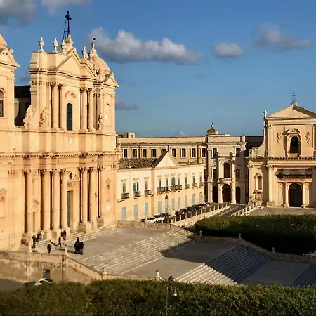 Pomelie Di Vendicari Villa Noto